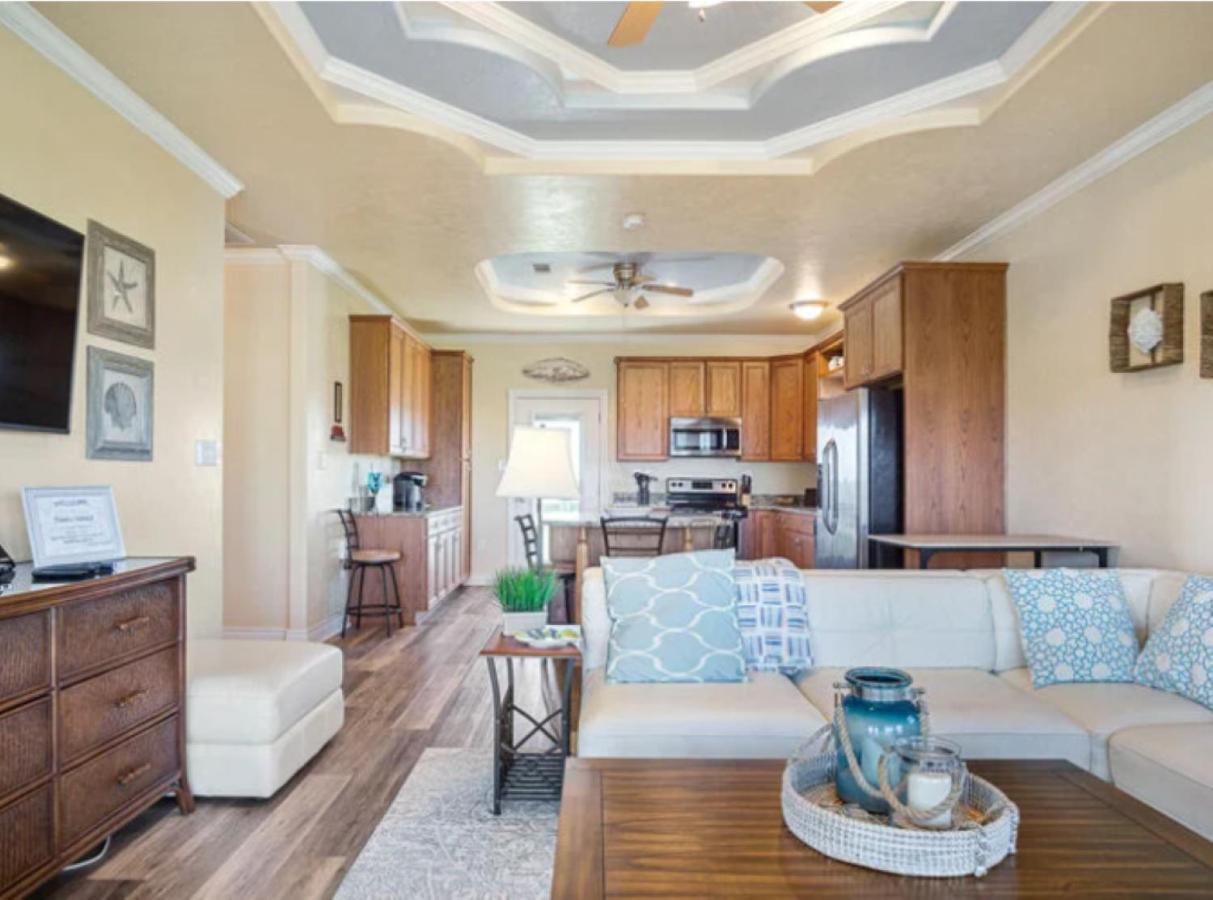 Fancy Nancy 2 Min Walk To Beach, Lyft, Pet-Friendly Bolivar Peninsula Extérieur photo